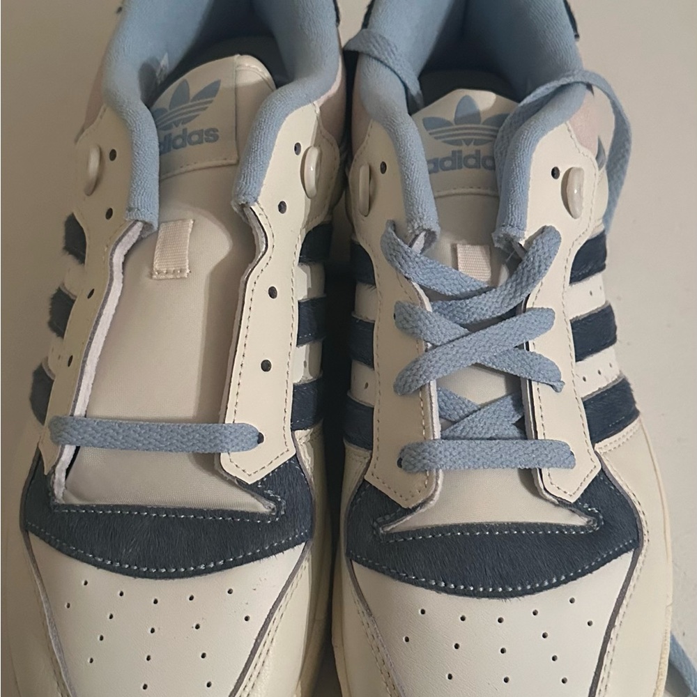 Adidas Men's Blue and White Sneakers Rivarly 86 New Size 11.5